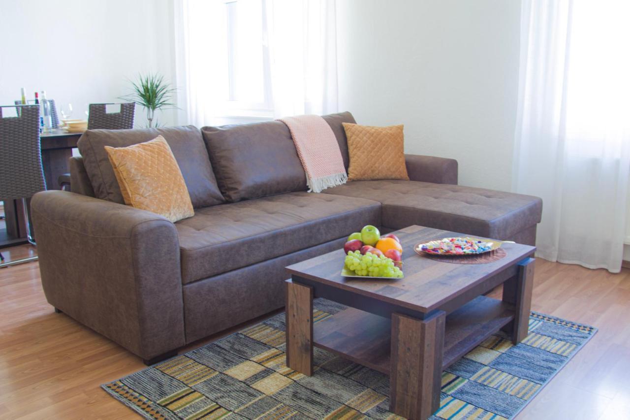 Ferienwohnung Fuer 4, Mitten In โซลิงเงน ภายนอก รูปภาพ